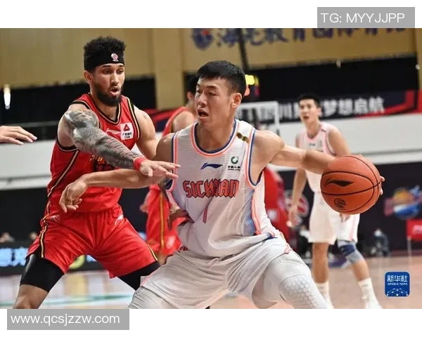 赛后分析:深圳篮球队与武汉篮球队的比赛节奏与战术对比解析 赛后分析:深圳篮球队与武汉篮球队的比赛节奏与战术对比解析